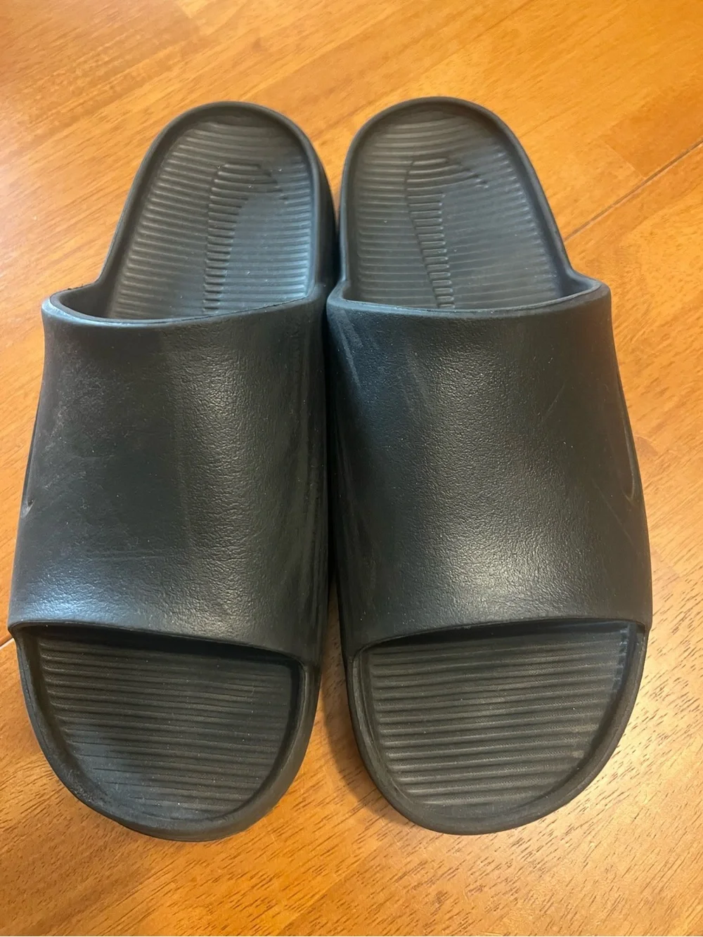 Nike Calm 2.0 men’s sandals, gently used